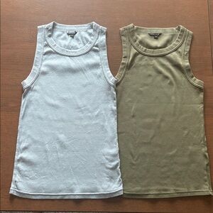 TAHARI - Ribbed Tank Top - Baby Blue & Olive (2-Pack)